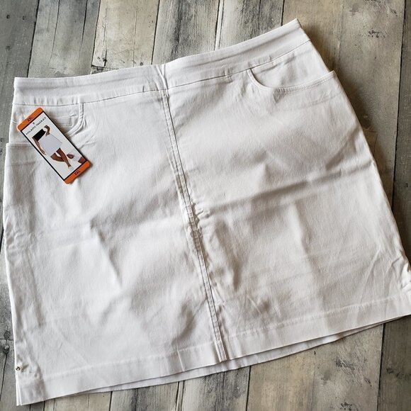 NWT - Hilary Radley Ladies' Super Stretch Skort – Size XXL - Picture 1 of 6